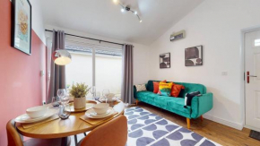 Cosy Cardiff Apartment and Patio